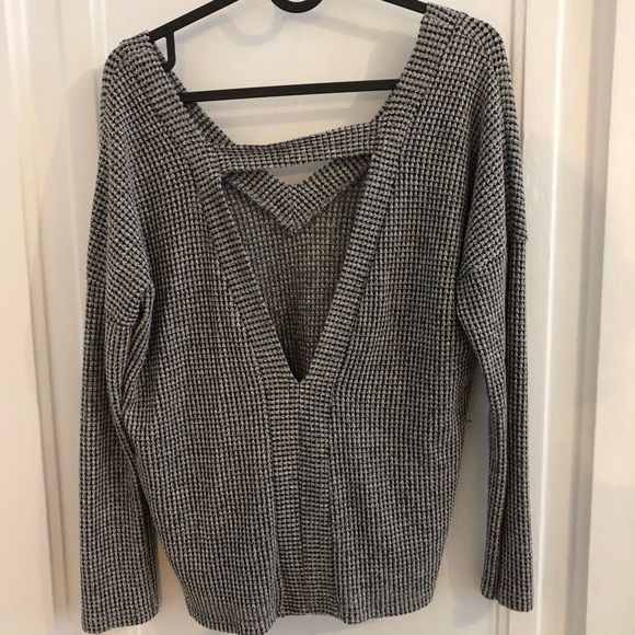 Open back sweater - Picture 2 of 2